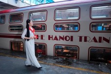 Đoàn tàu du lịch "Hà Nội 5 Cửa Ô" chính thức vận hành từ hôm nay