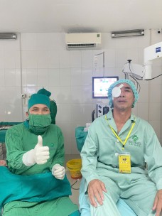 ‘Thời điểm vàng’ điều trị đục thủy tinh thể - giữ ánh sáng ở tuổi xế chiều
