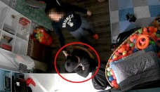 Vụ 'bé trai bị mẹ kế bạo hành': Người cha đăng tải clip lên mạng xã hội?