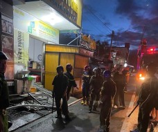 Vụ nghi phóng hỏa ở Gia Lai: Nạn nhân nhỏ tuổi bỏng độ IV, phải thở máy