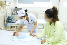 Những điều dưỡng giành lại sự sống cho trẻ giữa ranh giới sinh tử