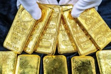 Giá vàng hôm nay 27/9: Thế giới tăng mạnh, trong nước ổn định