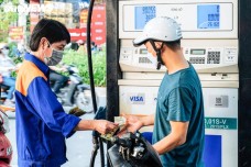Chiều nay, giá xăng dự báo giảm, giá dầu tăng