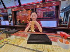 Giá vàng bất ngờ giảm đồng loạt