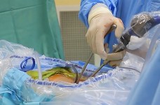 Nam tài xế suýt liệt vì căn bệnh đang ngày càng trẻ hóa