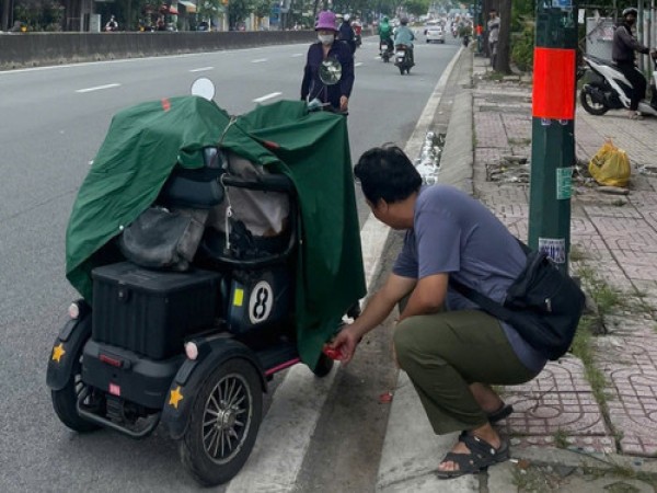 Người đàn ông tử vong bất thường trong lúc đi bán vé số