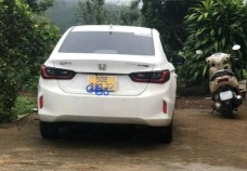 Người đàn ông tử vong trong ô tô đóng kín cửa ở Lâm Đồng