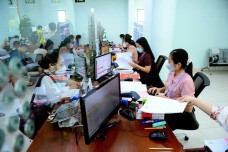 Bộ Y tế, Nội vụ, Công Thương bị 'điểm tên' vì chưa đáp ứng việc cắt giảm, đơn giản hóa thủ tục