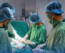 Kì tích cứu sản phụ mang thai đôi 'mỗi thai một kiểu'
