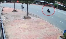 Camera ghi lại tai nạn thương tâm khiến nam công nhân tử vong ở TPHCM
