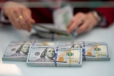Ngân hàng tiếp tục tăng mạnh giá USD