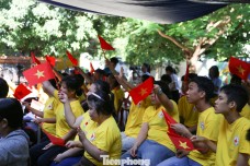 Xúc động buổi khai giảng đầu tiên của những 'vầng trăng khuyết' ở Đà Nẵng