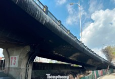 Thủ tướng yêu cầu điều tra nguyên nhân vụ cháy bãi xe dưới gầm cầu Vĩnh Tuy