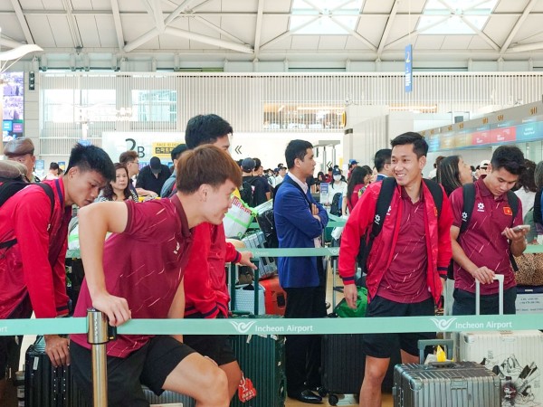 Đội tuyển Việt Nam về nước, hoàn tất tốt đẹp chuyến tập huấn tại Hàn Quốc