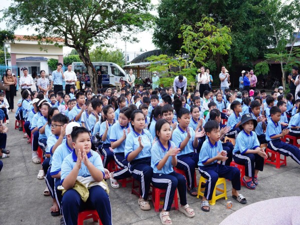 RỘN RÀNG ĐÊM HỘI TRUNG THU KHU PHỐ 17: VUI TƯƠI – ĐOÀN KẾT – YÊU THƯƠNG
