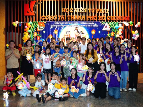 RỘN RÀNG ĐÊM HỘI TRUNG THU KHU PHỐ 17: VUI TƯƠI – ĐOÀN KẾT – YÊU THƯƠNG