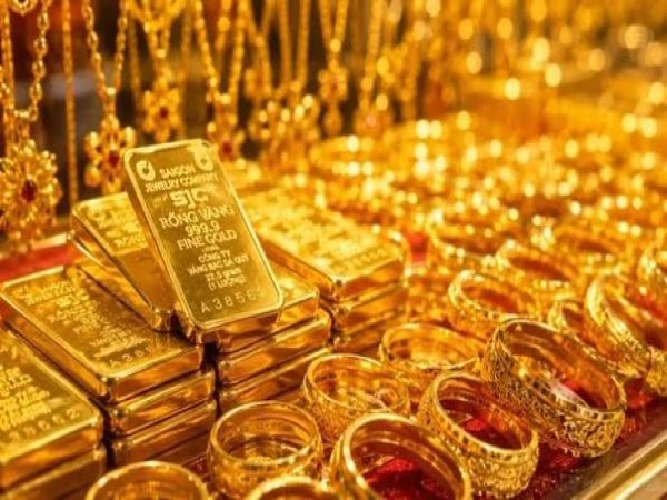 Giá vàng hôm nay 8/9/2026: Đồng loạt giảm