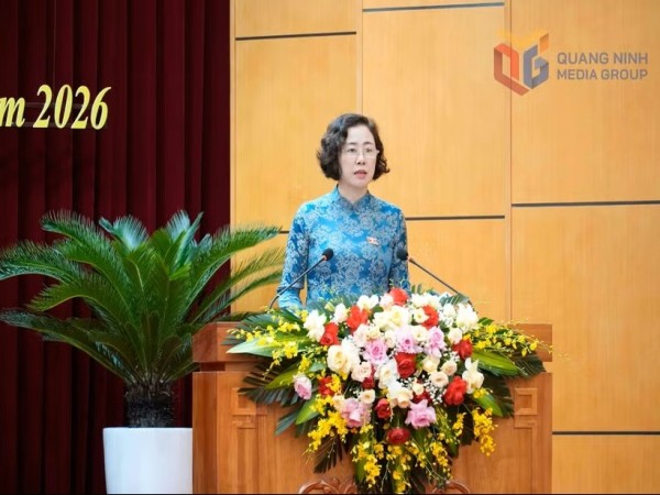 Nữ thạc sỹ 50 tuổi được bầu làm Phó Chủ tịch tỉnh Quảng Ninh