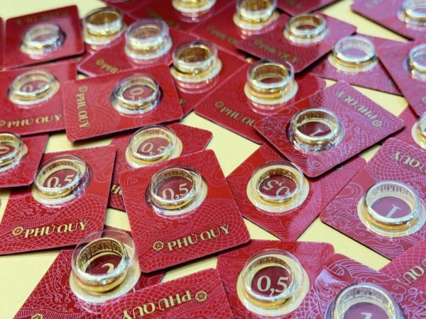Giá vàng tăng vọt 2 triệu đồng, vượt 148 triệu đồng/lượng