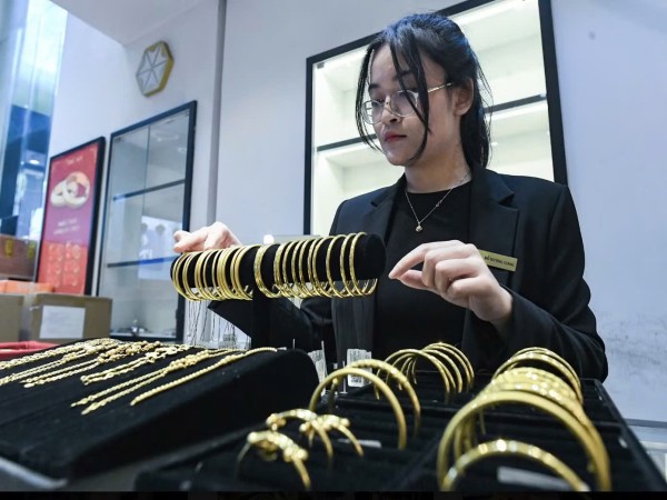 Giá vàng hôm nay (13/7): Quay đầu giảm mạnh