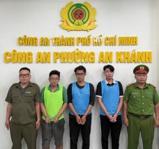 Bắt 3 thanh niên giả cảnh sát hình sự cưỡng đoạt tiền người đi xe máy ở TP.HCM