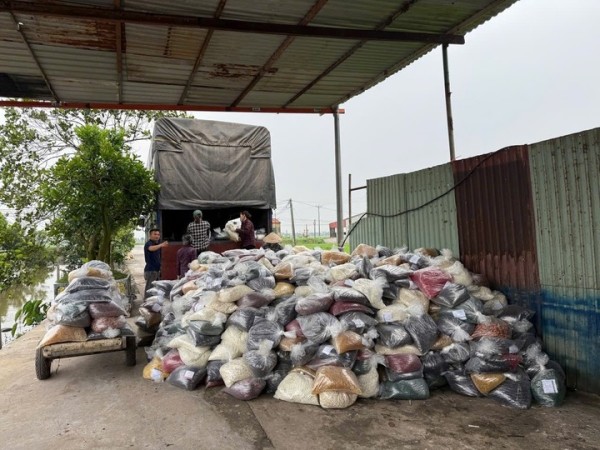 Vụ án 100 tấn thực phẩm chức năng giả: Cán bộ hải quan nhận hối lộ 1,5 tỷ đồng