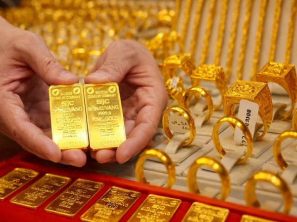 Giá vàng hôm nay 7/3: Thế giới tăng, trong nước quay đầu giảm
