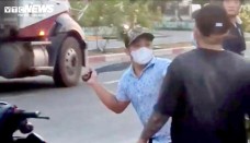 Mâu thuẫn lúc làm việc, nhóm công nhân hẹn nhau 'giải quyết' bằng mã tấu