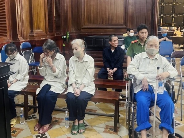 Xét xử vụ án sai phạm tín dụng ở TP.HCM, thiệt hại 73 tỷ