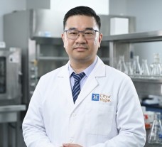 Nhà khoa học Việt tại trung tâm ung thư hàng đầu Mỹ