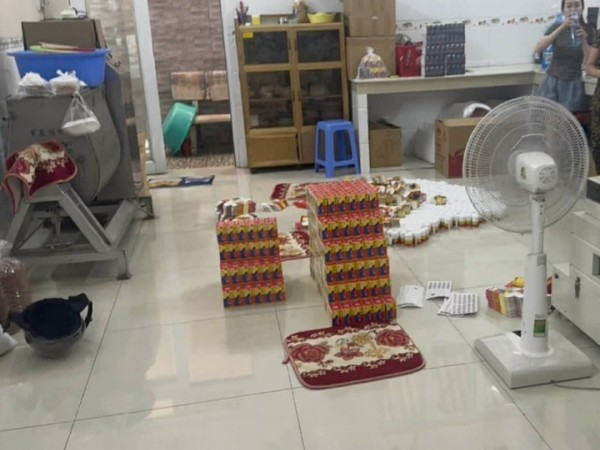 Triệt phá đường dây sản xuất thuốc đông y giả trộn chất Paracetamol