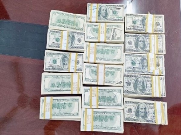 Công an Đà Nẵng tìm bị hại trong vụ tàng trữ, lưu hành 10.000 USD tiền giả