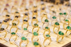 Giá vàng hôm nay 7/4: Hồi phục nhẹ