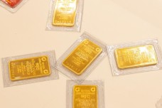 Giá vàng hôm nay 23/7: Chưa ngừng đà tăng, lấy lại mốc 4.100 USD/ounce
