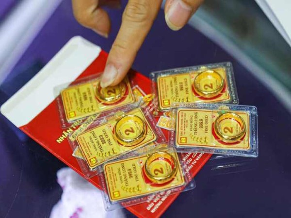 'Bốc hơi' 1,7 triệu đồng, giá vàng trong nước mất mốc 160 triệu đồng/lượng