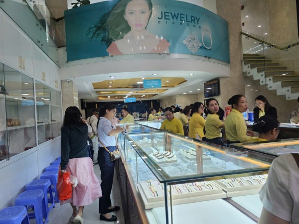 Diễn biến lạ của giá vàng ngày vía Thần Tài