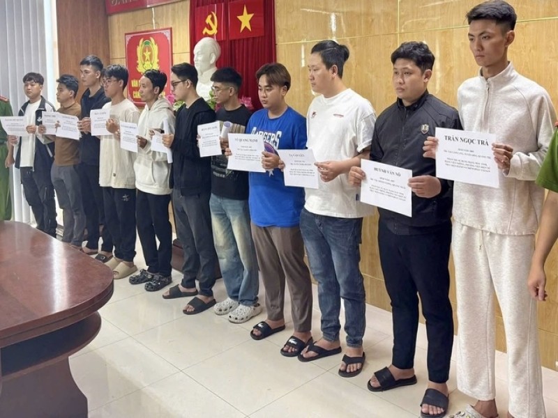 Khởi tố thêm 12 người trong vụ án sử dụng mạng máy tính chiếm đoạt tài sản