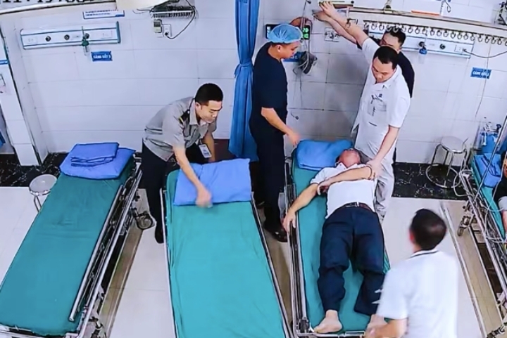 Đột ngột mất ý thức trên đường đến viện khám đau ngực