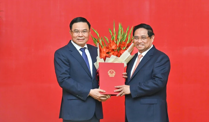 Chủ tịch PVN Lê Mạnh Hùng giữ chức Quyền Bộ trưởng Bộ Công Thương