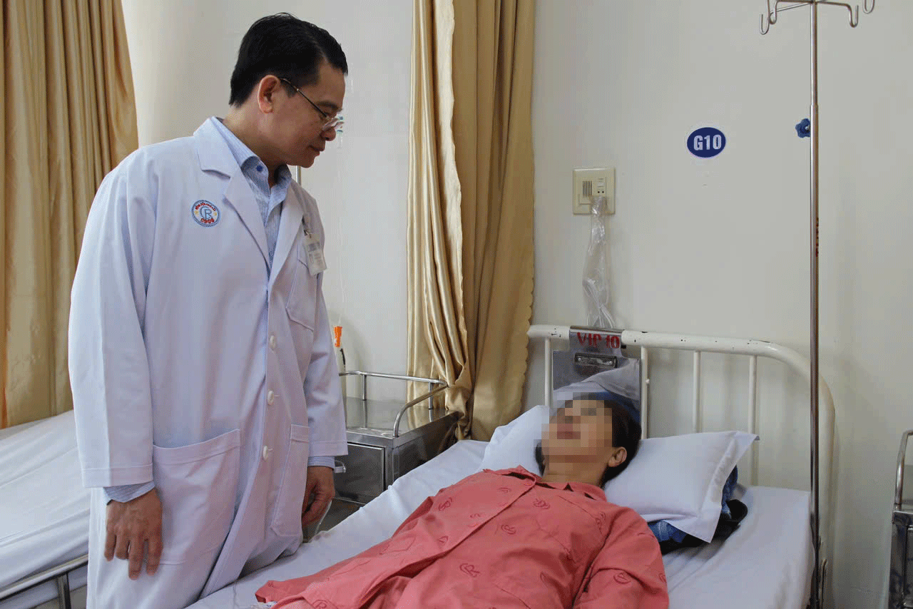 Tiền mất tật mang vì làm đẹp "dạo"