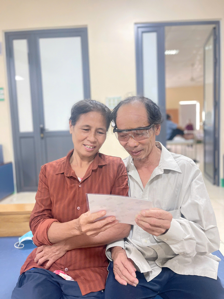 Ông Hoàng Văn Dũng – bệnh nhân điều trị đục thủy tinh thể tại Bệnh viện Đa Khoa Sài Gòn Hà Tĩnh.