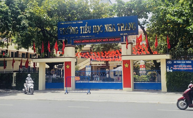 13 trường tiểu học ở Nha Trang nhập lại thành 'siêu trường' hơn 10.500 học sinh: Quản lý ra sao để hiệu quả? - Ảnh 1.