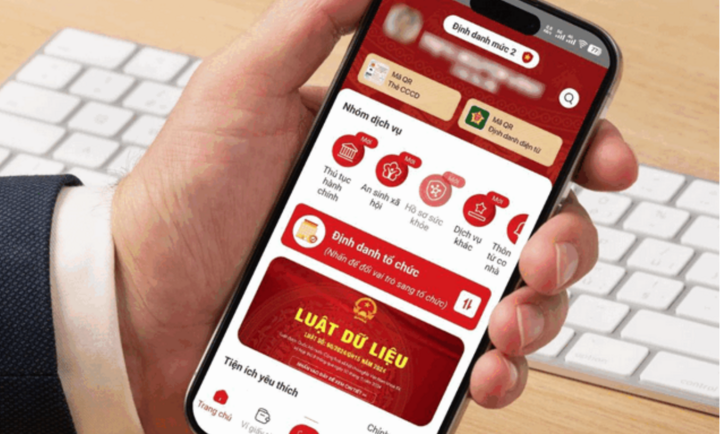 Người dân được tích hợp tự động hồ sơ học tập suốt đời lên VNeID từ tháng 5/2016. (Ảnh minh họa)