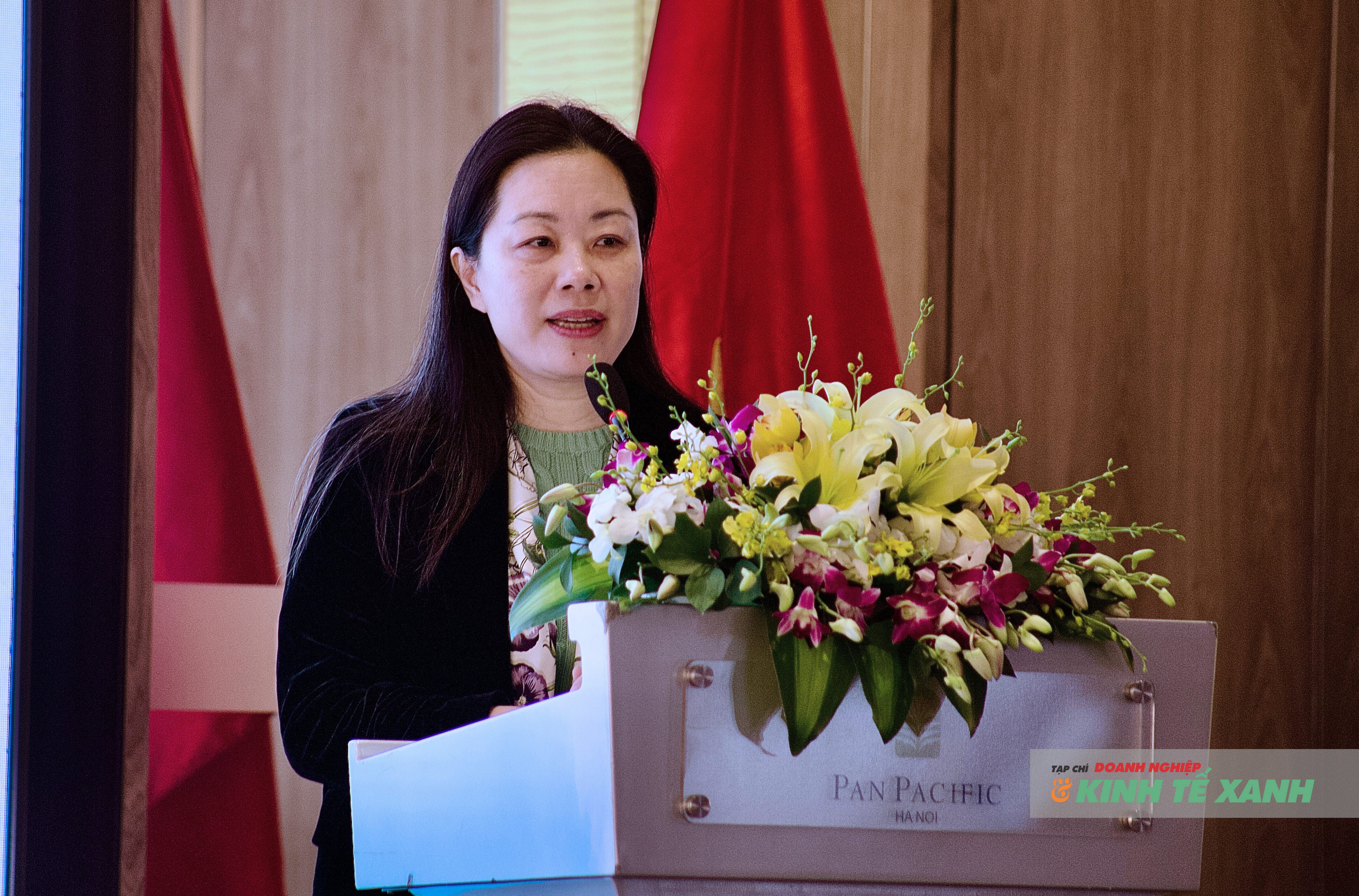 Bà Trần Thị Lan Anh, đại diện Liên đoàn Thương mại và Công nghiệp Việt Nam (VCCI), phát biểu về tiềm năng hợp tác thương mại – đầu tư giữa Việt Nam và Cộng hòa Séc.