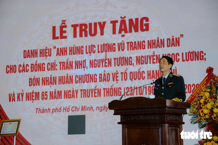 Truy tặng danh hiệu Anh hùng lực lượng vũ trang nhân dân cho 3 cán bộ đoàn tàu không số huyền thoại - Ảnh 4.