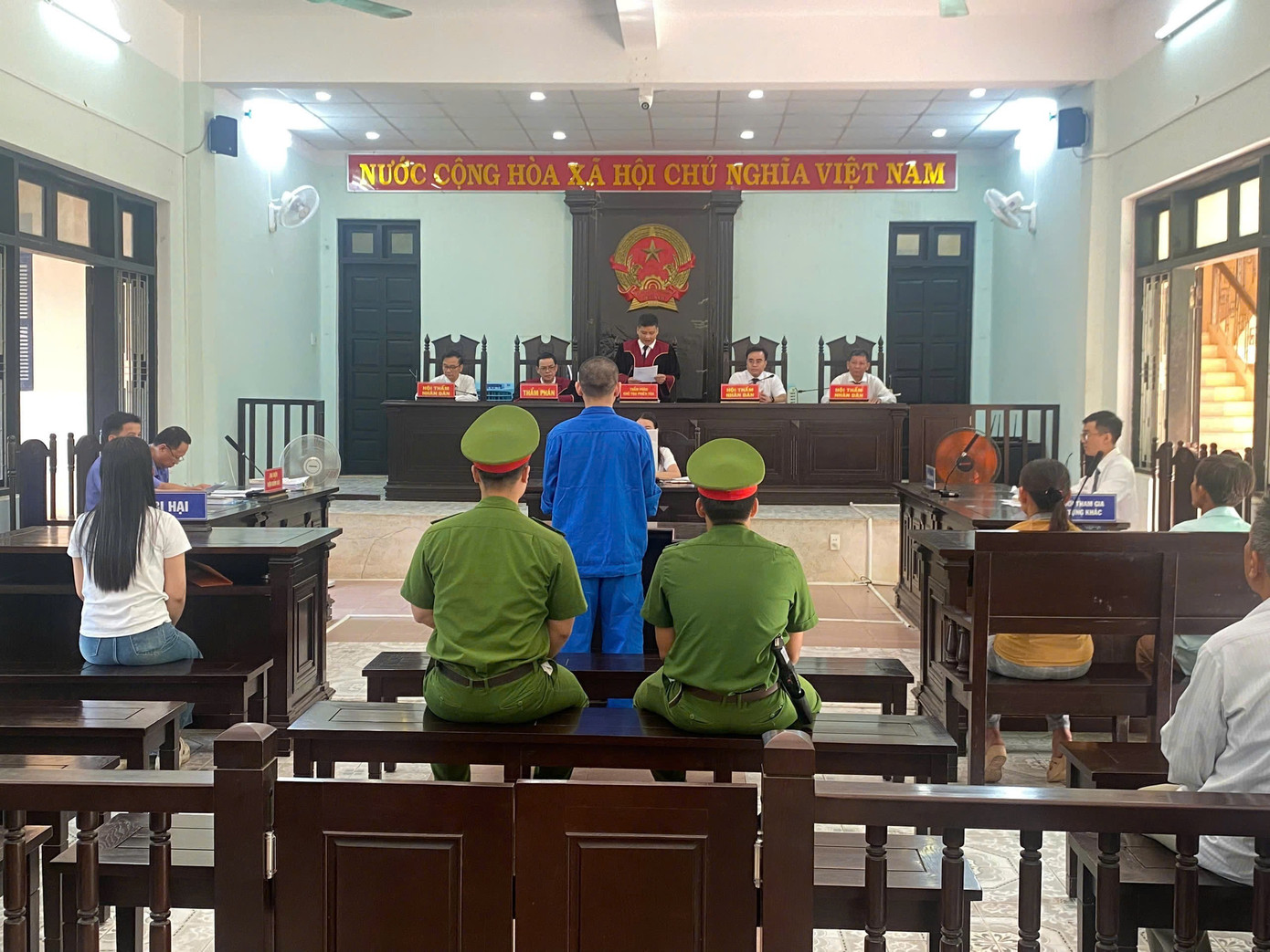 bi-cao-danh-tai-toa-1.jpg