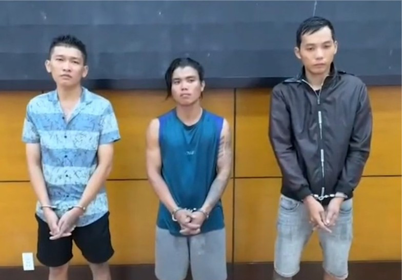 3 đối tượng giả danh Công an bị bắt tại cơ quan điều tra c.jpg