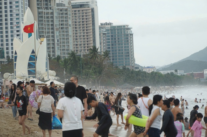 Du lịch Tết bùng nổ 2026: 14 Triệu lượt khách và tăng trưởng ấn tượng - Ảnh 1.