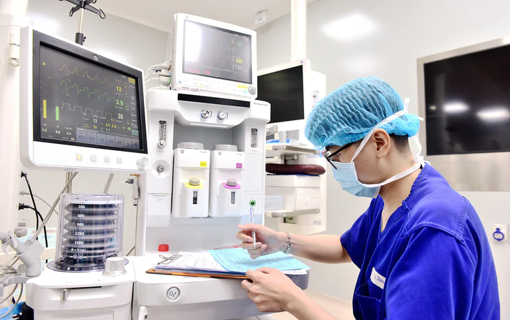 Gần 300.000 thiết bị y tế, 92% là nhập khẩu: Bộ Y tế tìm cách quản lý giá, minh bạch dữ liệu - Ảnh 1.