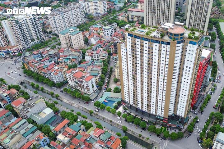 Các chuyên gia cho rằng nếu mua nhà tháng Ngâu, khách sẽ được hưởng nhiều ưu đãi. (Ảnh: Minh Đức).